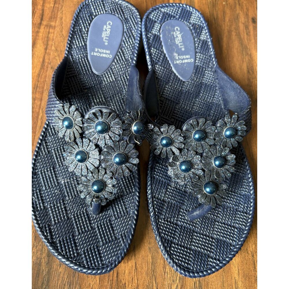 Capelli New York Women's Flower Floral Flip Flop Sandals Size 8